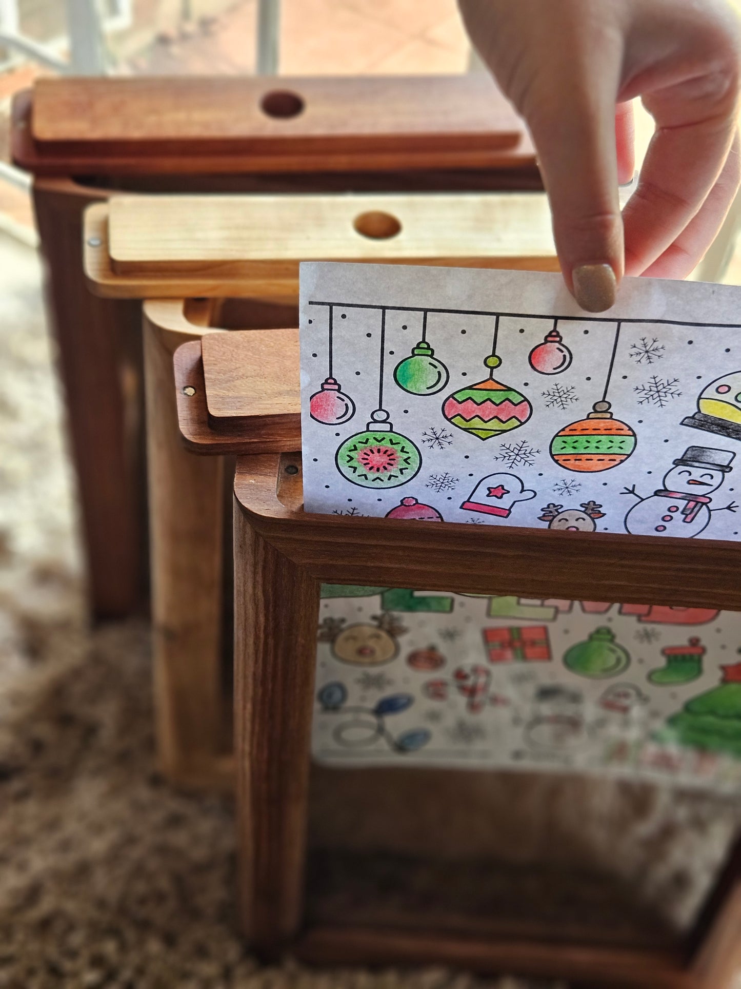 Kids Artwork Frame with Monthly Cards – Top-Opening Wooden Children’s Art Display (A4 / 8.5×11)